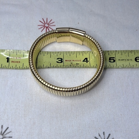 Lauren Kenzie Gold Band Bracelet *NEW* - Picture 5 of 10